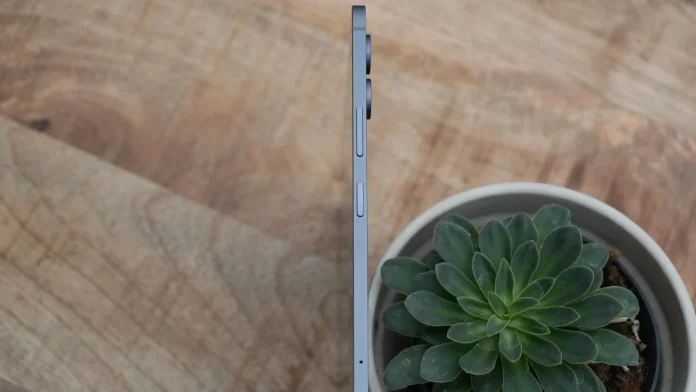 Galaxy Tab S12+ & S12 Ultra: Έχουν τελικά υποδοχή microSD; Galaxy Tab S12+ & S12 Ultra: Έχουν τελικά υποδοχή microSD;