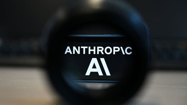 Anthropic: Πότε θα μπορεί η κυβέρνηση να σταματήσει ένα επικίνδυνο μοντέλο AI; Anthropic: Πότε θα μπορεί η κυβέρνηση να σταματήσει ένα επικίνδυνο μοντέλο AI;