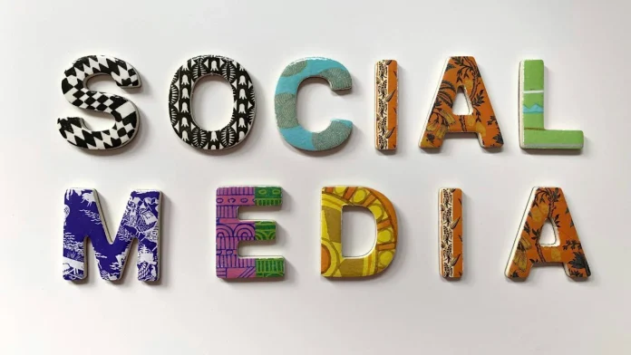 Social media: Όριο 15 ετών από το 2027 – Τι ψηφίστηκε στη Βουλή